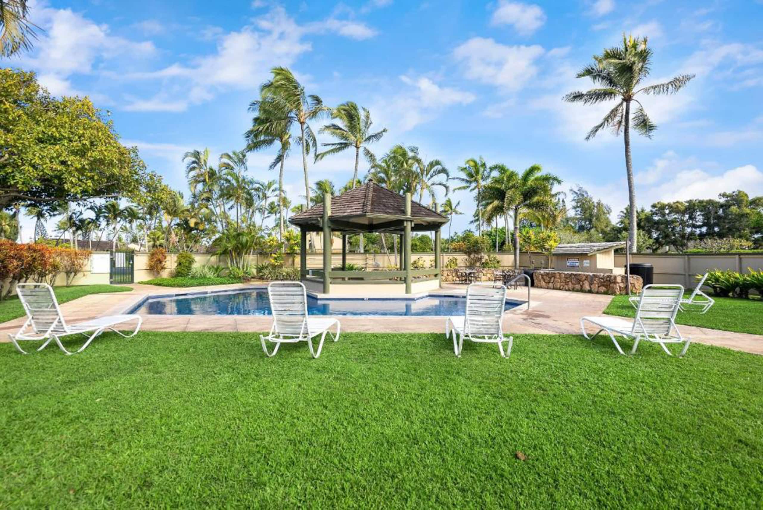 Townhouse in Kahuku · ★4.86 · 2 bedrooms · 4 beds · 2 private baths - Image 34