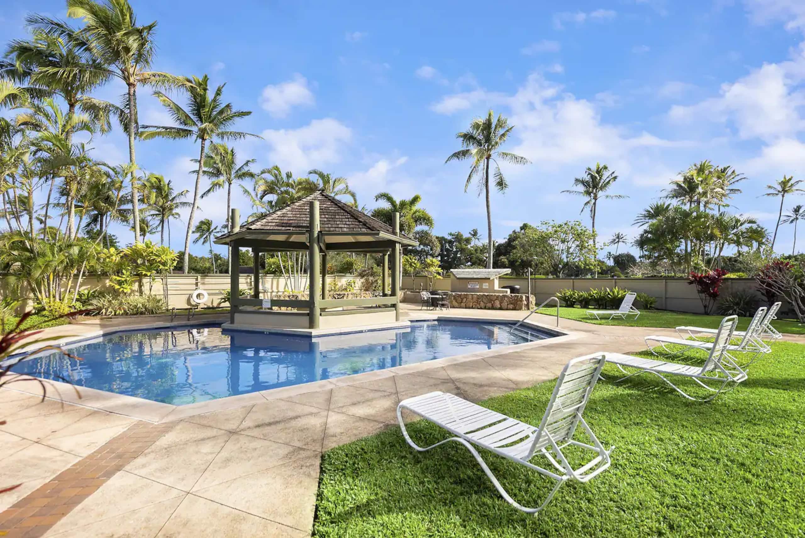 Townhouse in Kahuku · ★4.86 · 2 bedrooms · 4 beds · 2 private baths - Image 32