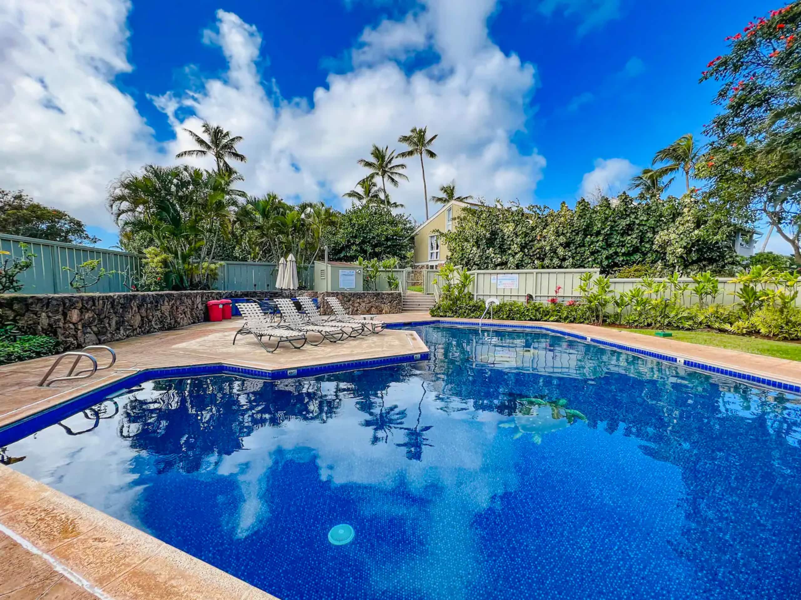 Townhouse in Kahuku · ★4.86 · 2 bedrooms · 4 beds · 2 private baths - Image 33