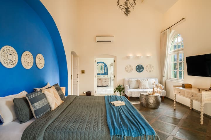 Bedroom 1 image 3