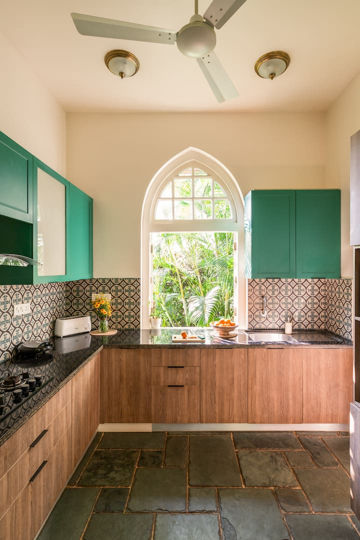 Kitchenette image 1