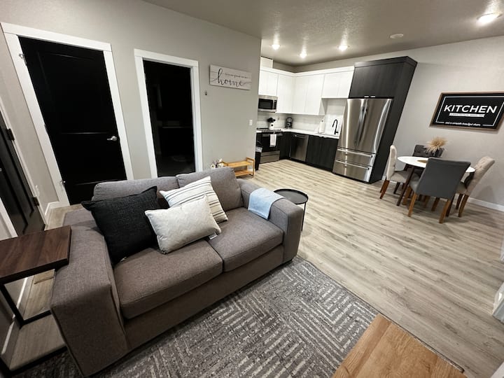 New 2br/1bth Guest Suite In Dt Vancouver/pets Ok - Vancouver