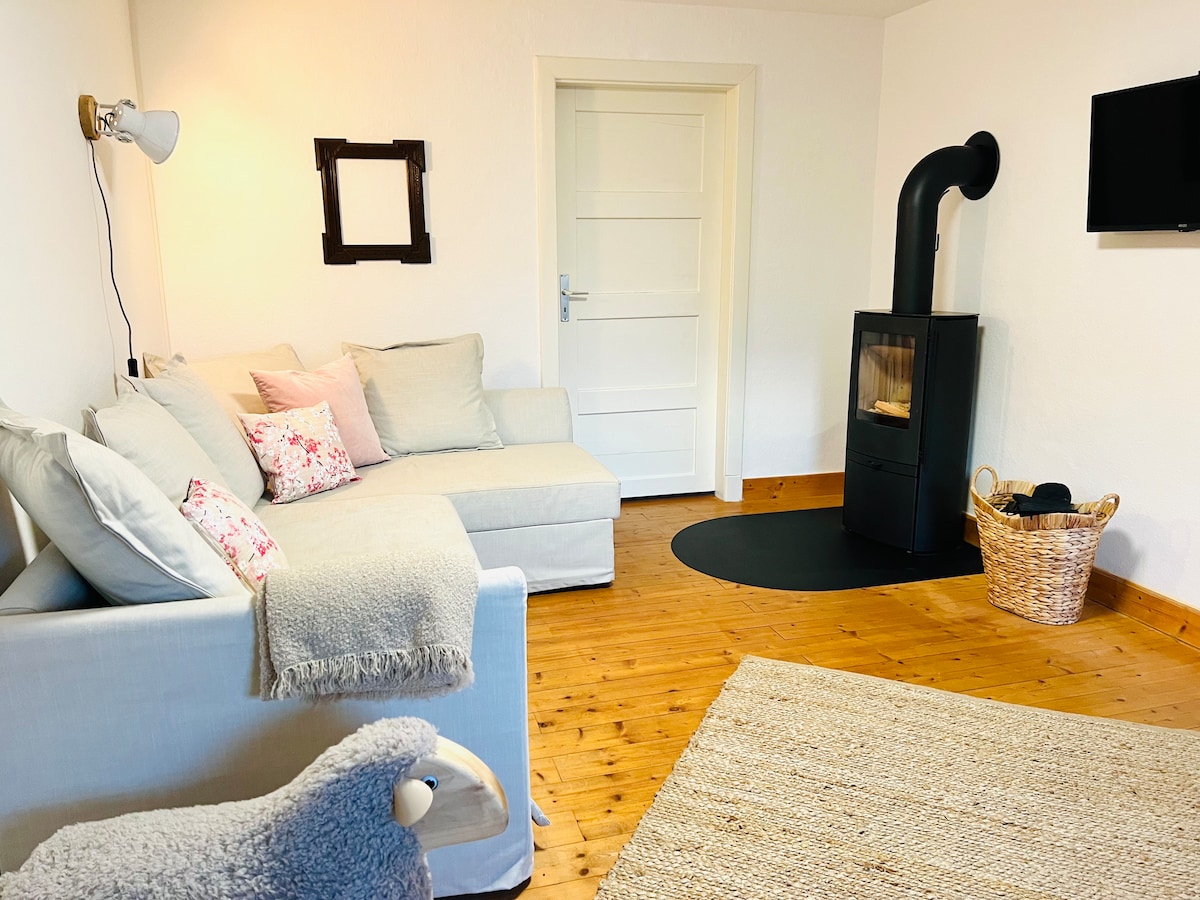 Popular Airbnb listing: Melkerhaus - semi-detached house in rural idyll in Scharbeutz