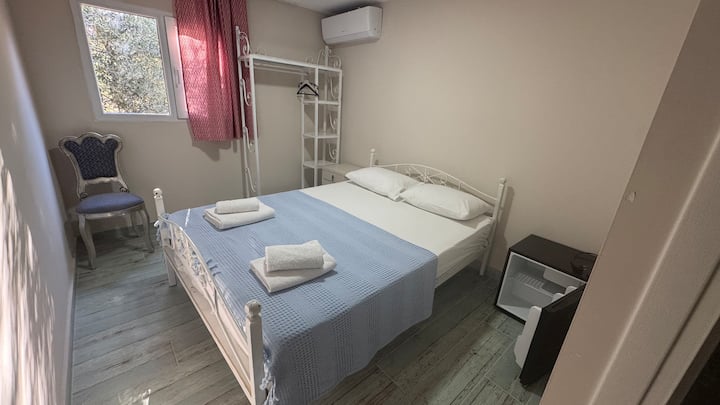 Temiz Konforlu Denize Yakın Zeytinlik Içinde - Küçukkuyu