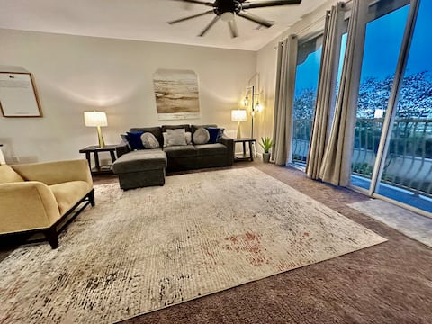 Successful Airbnb property: *OCCC Outback door * 3:3-6bed+ lo clean fee May in Williamsburg