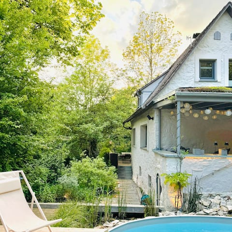 Your time off: short trip to the countryside, weekend house