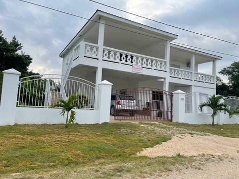 Spacious family friendly home!