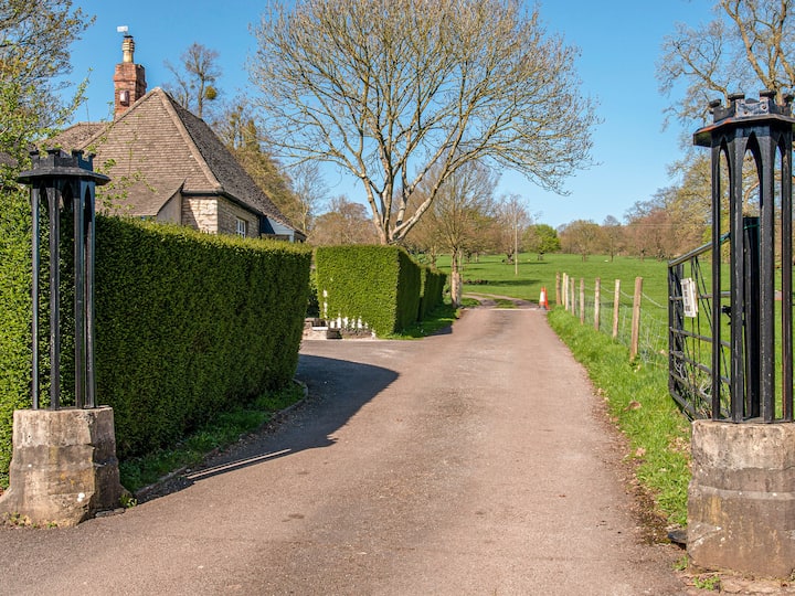 The Gatehouse Cottage - Glastonbury