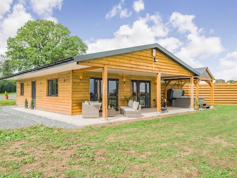 oak Tree Lodge - uk38383