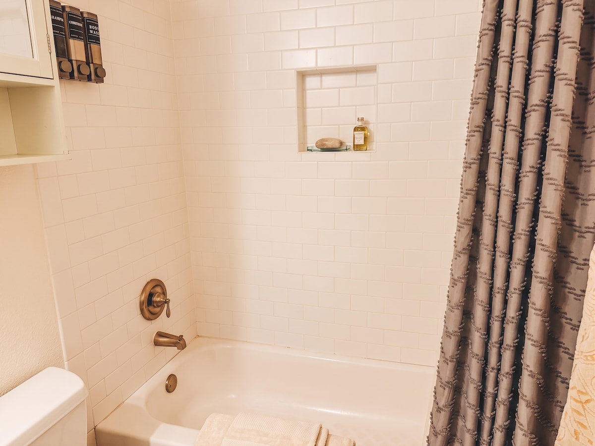 King, Heart of East Austin, Walkable, Home Office