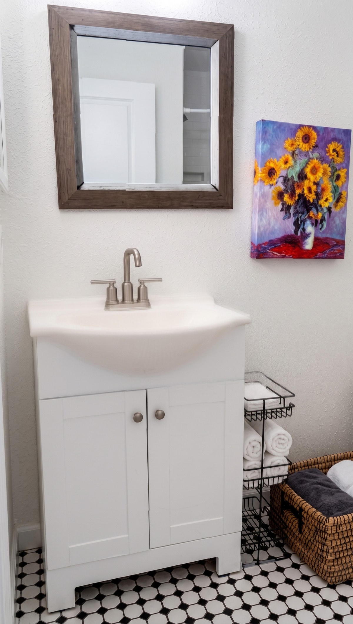 King, Heart of East Austin, Walkable, Home Office