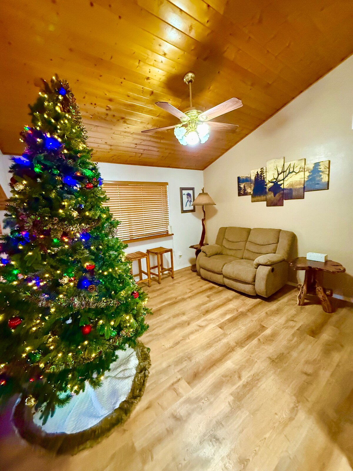 Top Airbnb: Royal Pine with mountain & valley views in Arizona