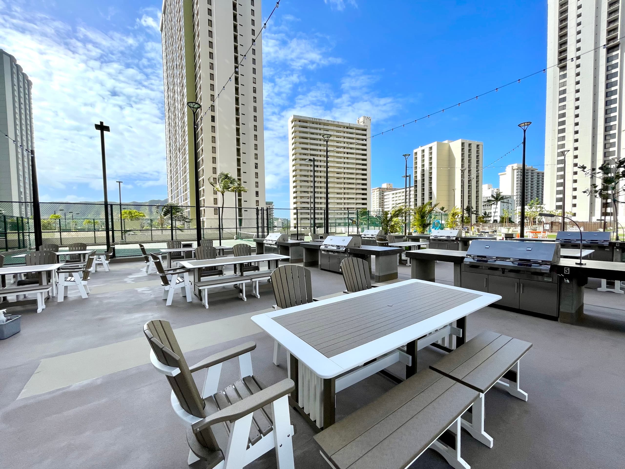 Condo in Honolulu · ★4.85 · 1 bedroom · 3 beds · 1 private bath - Image 11