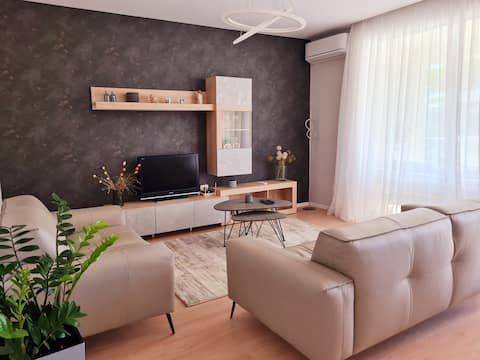 Popular Airbnb listing: Lovely Apartment in San Pietro Hotel & Residences in Ishëm