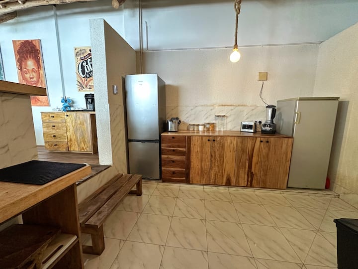 Innenküche in der YapYap Villa, Paje, Zanzibar
