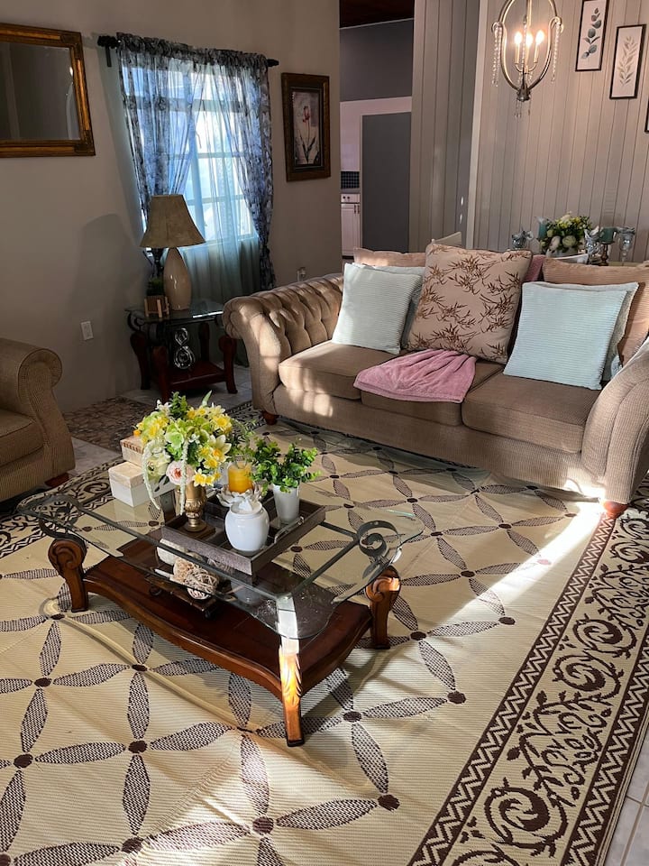 Entire Rental, 
Adama Suites
St John’s Antigua - Antigua-et-Barbuda