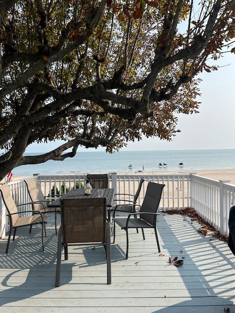 Beach house on Lake Ontario