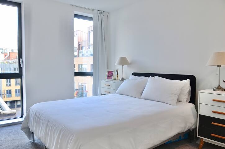 London zone 1, Lux 2 bed serviced accommodation gallery image 2
