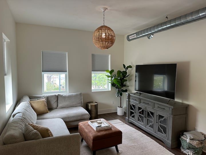 Newly Renovated Old Towne Gem: Walk To Dt & Beach - Traverse City, MI