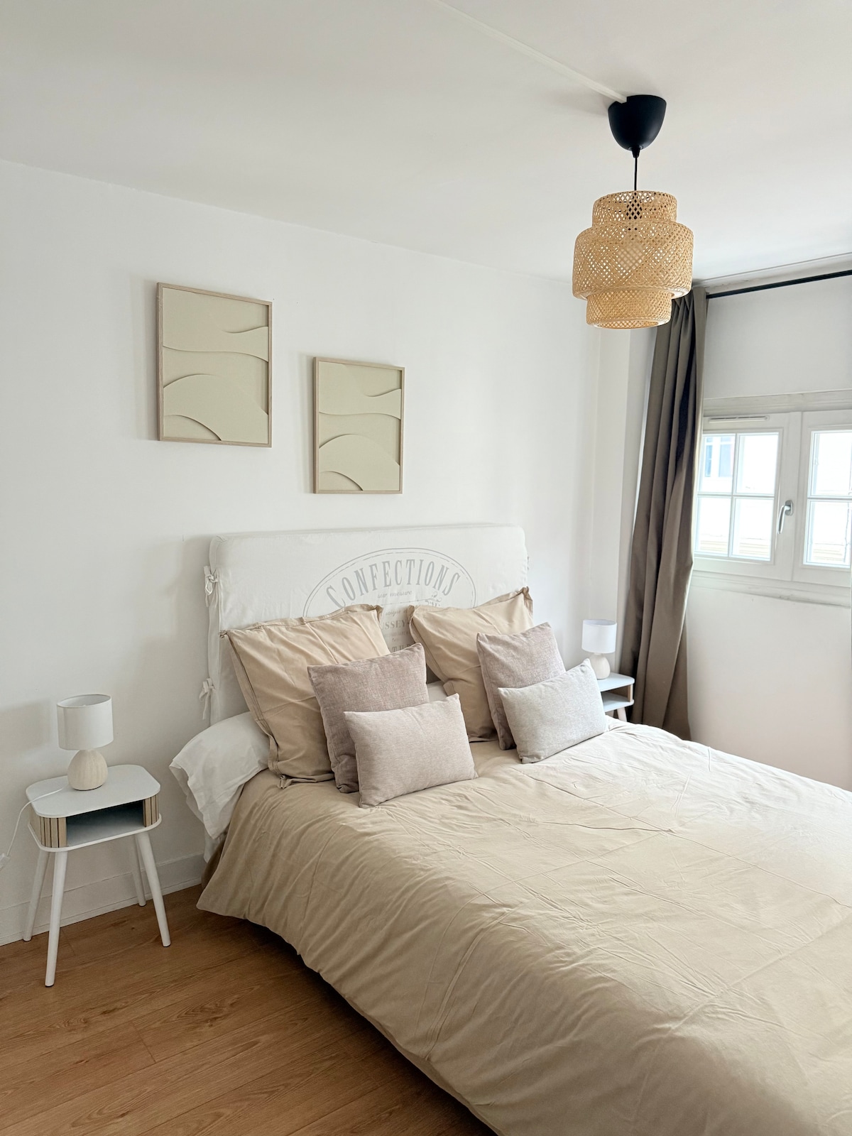 Ორადგილიანი საწოლი 140x190 სმ, ჩაშენებული კარადები საძინებელში