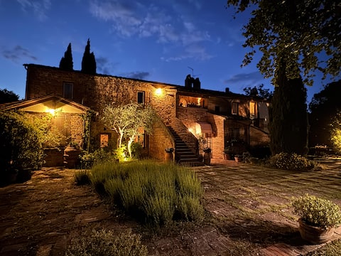Villa with View for Family & Friends, in Tuscany