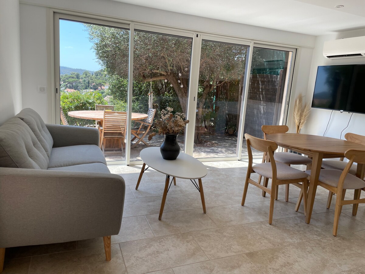 Leistungsstarkes Airbnb: L'Olivier: Apartment-Pk-Jardin Pin de Bormes in Bormes Les Mimosas