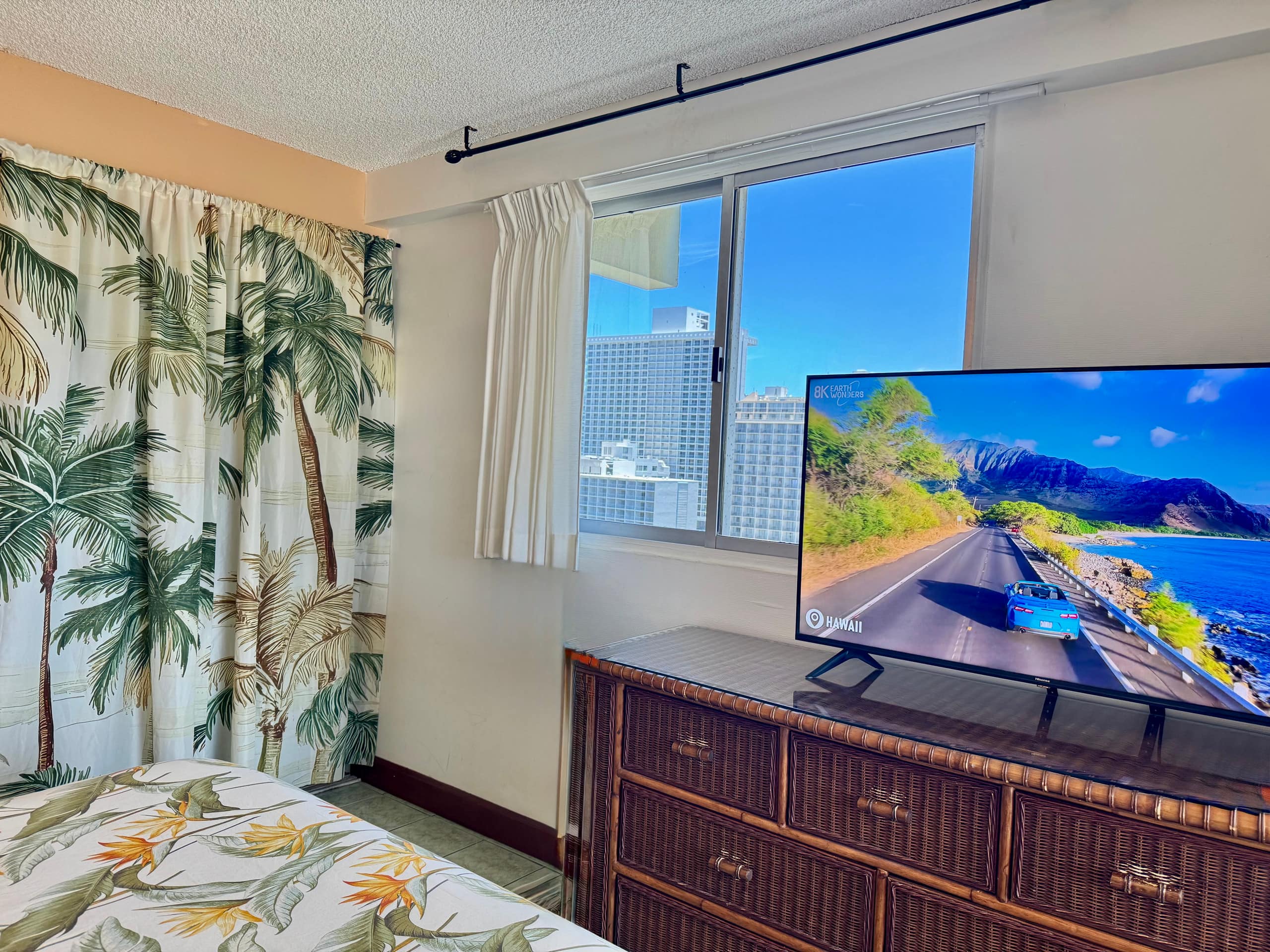 Condo in Honolulu · ★4.88 · 1 bedroom · 2 beds · 1 private bath - Image 24