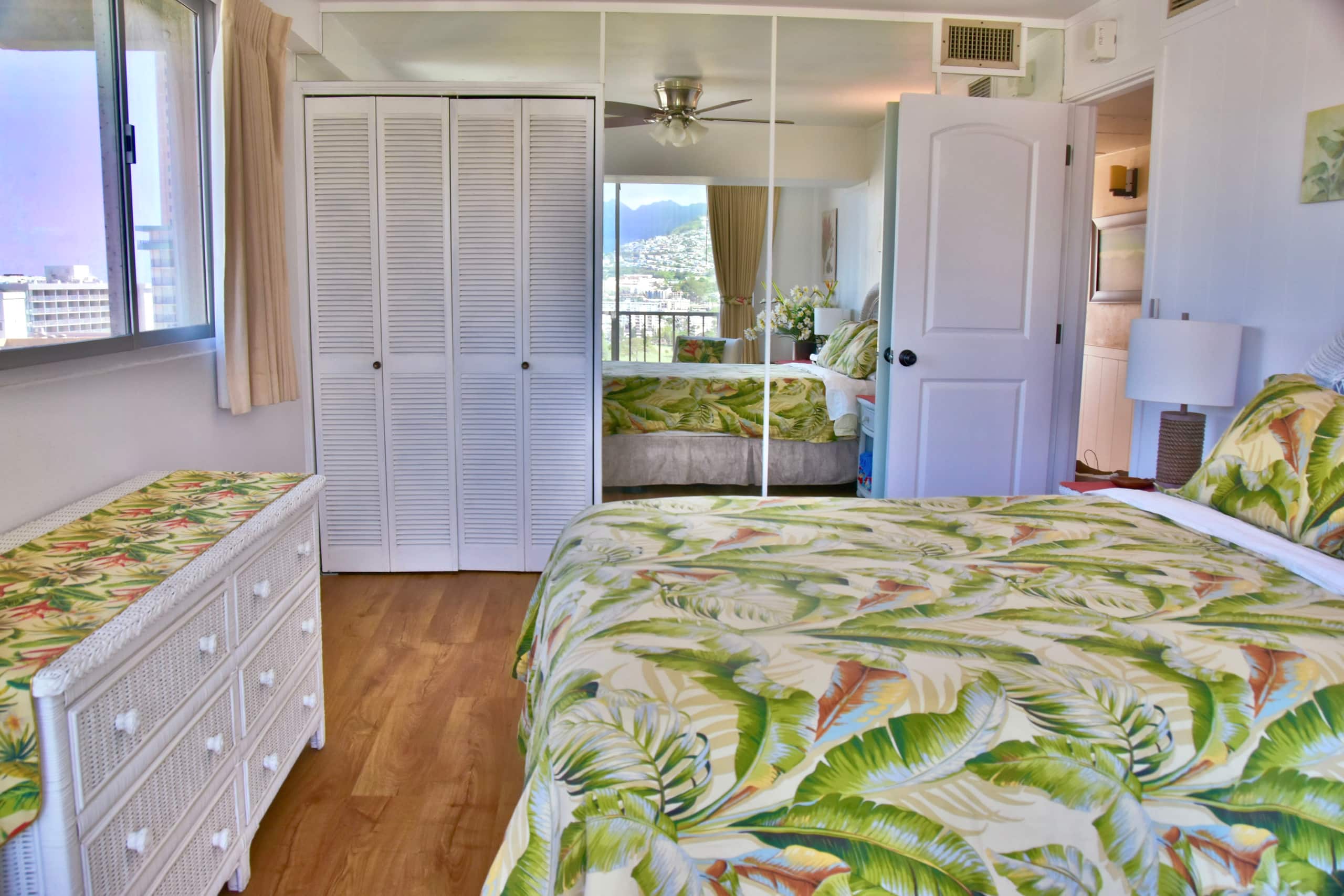 Condo in Honolulu · ★4.88 · 1 bedroom · 2 beds · 1 private bath - Image 22