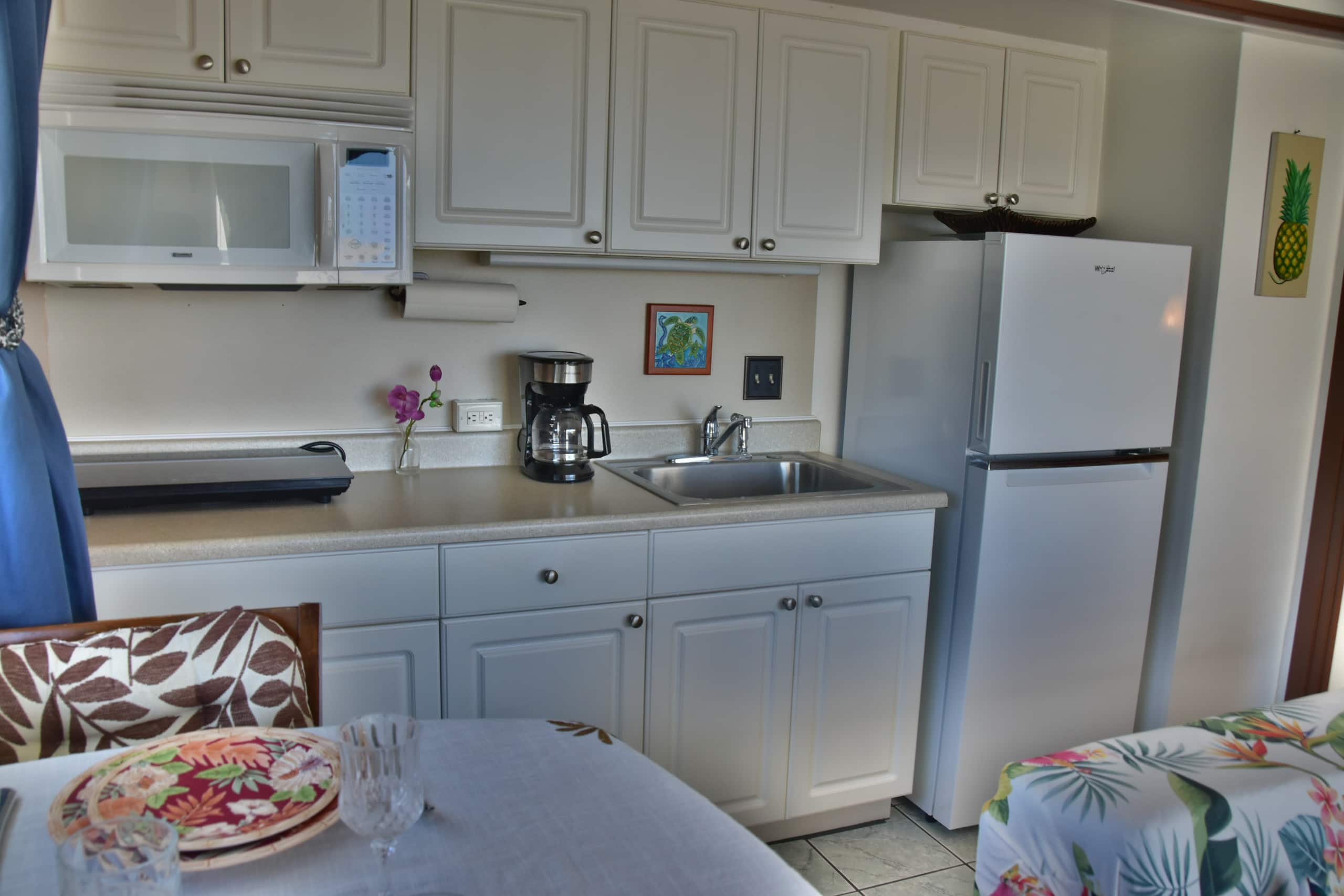 Condo in Honolulu · ★4.88 · 1 bedroom · 2 beds · 1 private bath - Image 14