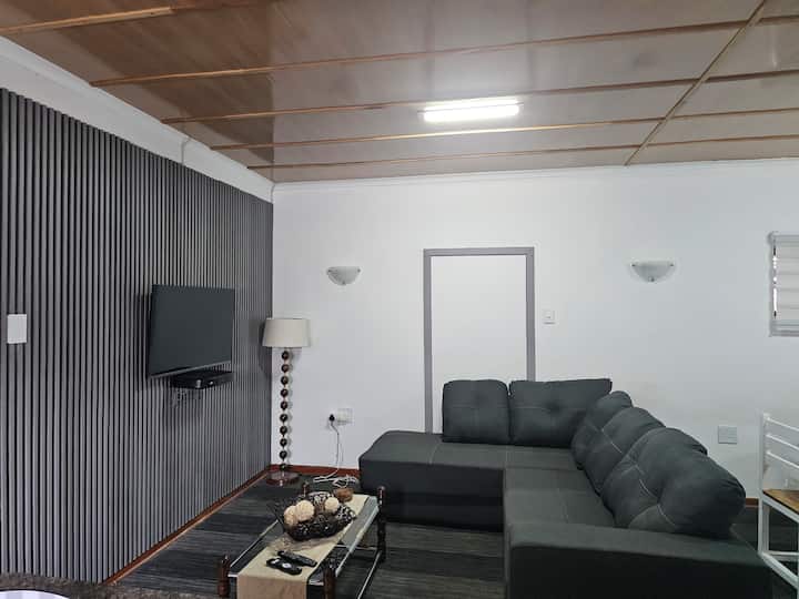 The Family Unit -The Haven Guesthouse 1 - Estcourt
