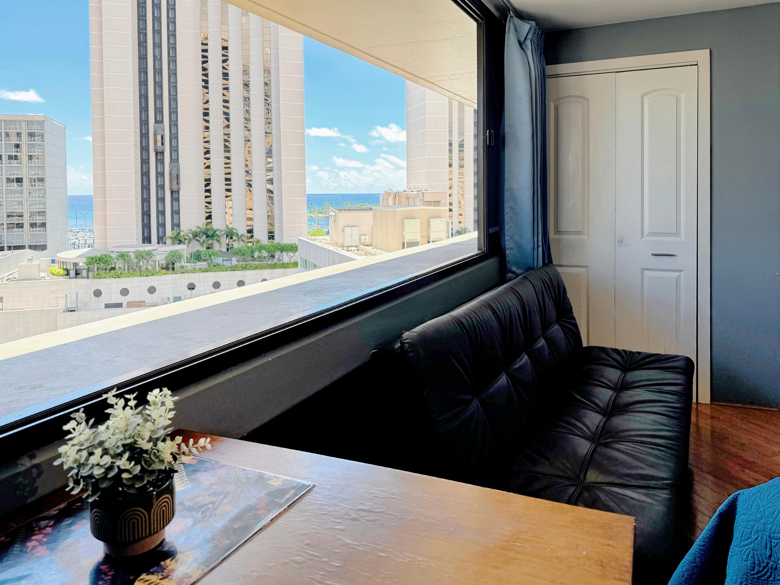 Condo in Honolulu · ★4.74 · Studio · 2 beds · 1 bath - Image 1