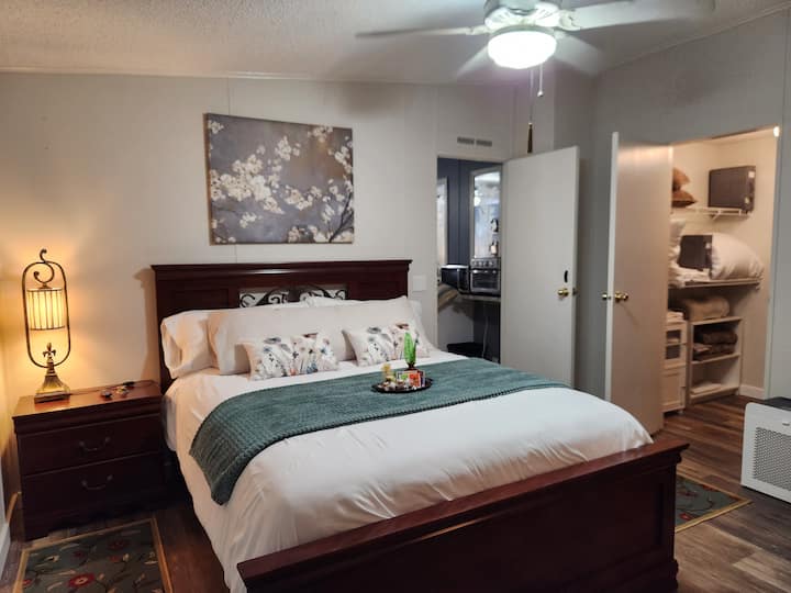 The queen Stearns & Foster Estate Luxe Pillow Top hybrid offers plush comfort and balanced support with memory, gel, and latex foams over IntelliCoil® springs. Its Tencel® cover and ventilation keep it cool and comfortable all night.