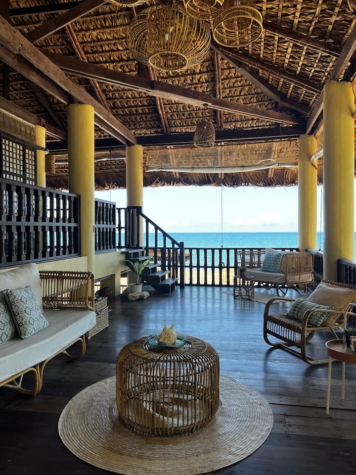 Private Beachfront Villa Near Vigan| Rivermeetssea - Cabugao