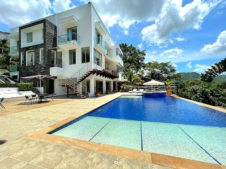 Anapoima Lujosa Casa Completa - La Mesa