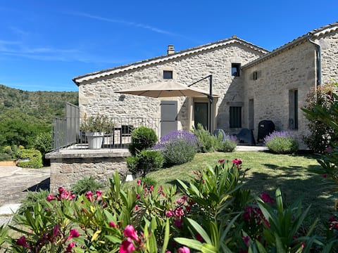 5* Relaxation at Mas de Veyras - Pool-Nature