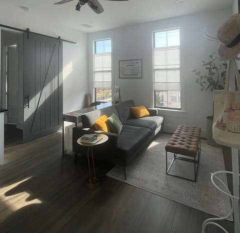 Successful Airbnb property: Prime Location Ybor City • Walk to 7th + Quiet in Tampa