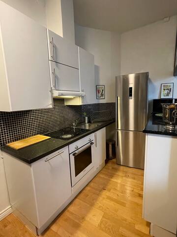 IN THE HEART of Citi Center, 3 Rooms Apartment gallery image 2