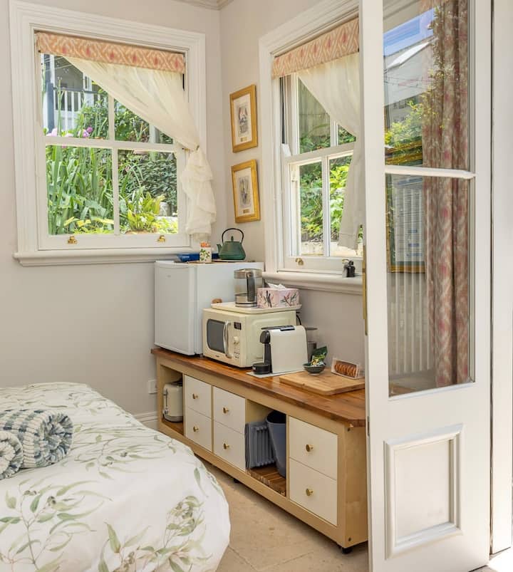 The Bath House - Cozy Luxe Garden Cottage Near Cbd - Sydney Nord