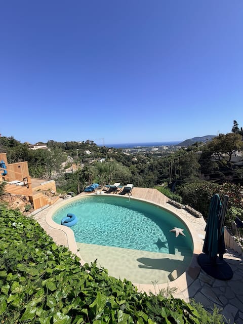 Top Airbnb: Dream villa near Cannes in Mandelieu La Napoule