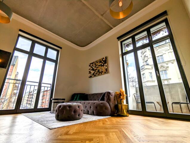 Modern building with vertical garden (2 bedrooms)