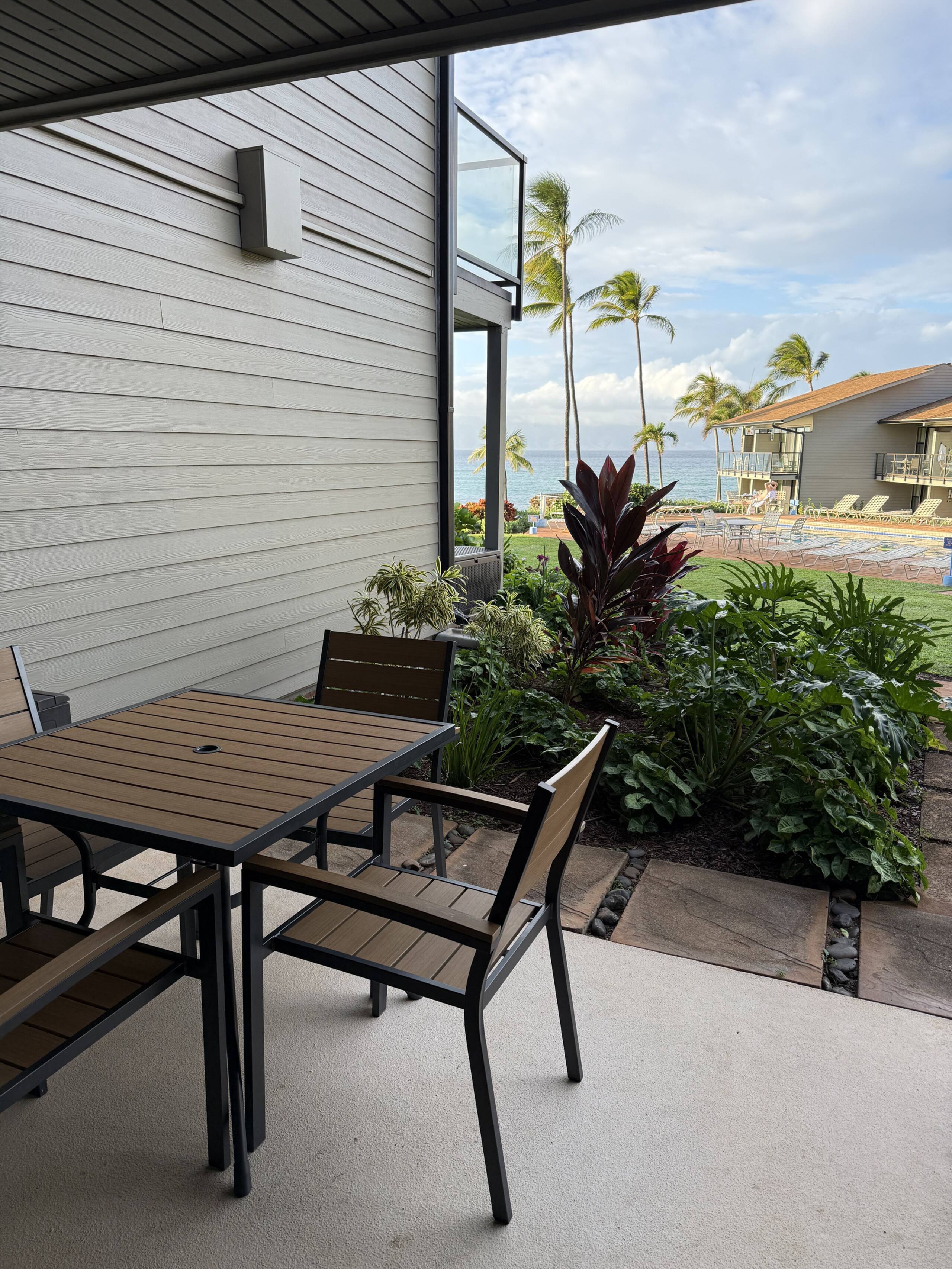 Condo in Lahaina · ★4.95 · 1 bedroom · 2 beds · 1 bath - Image 16
