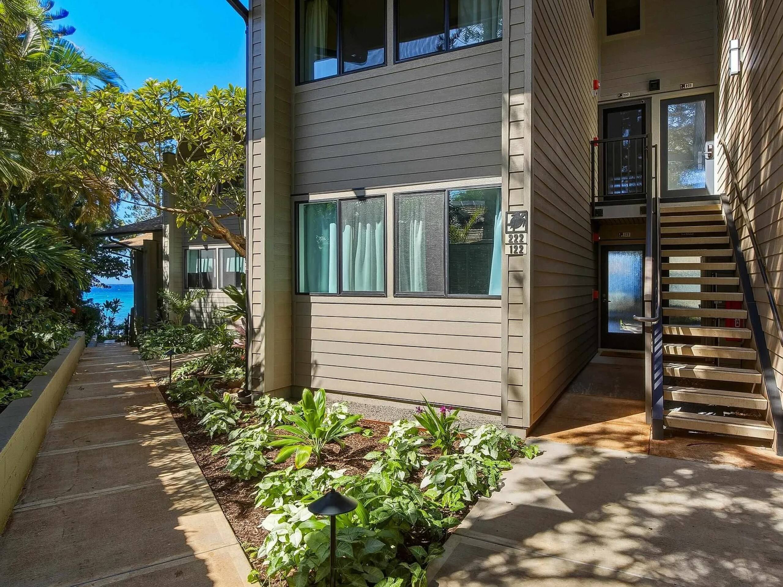 Condo in Lahaina · ★4.95 · 1 bedroom · 2 beds · 1 bath - Image 22