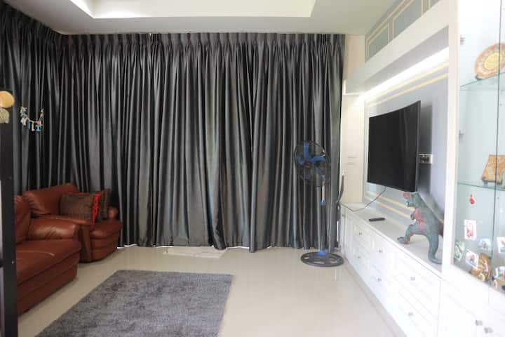 Luxury House Near Green Market Psu
2bedrooms2baths - Mueang Pattani District