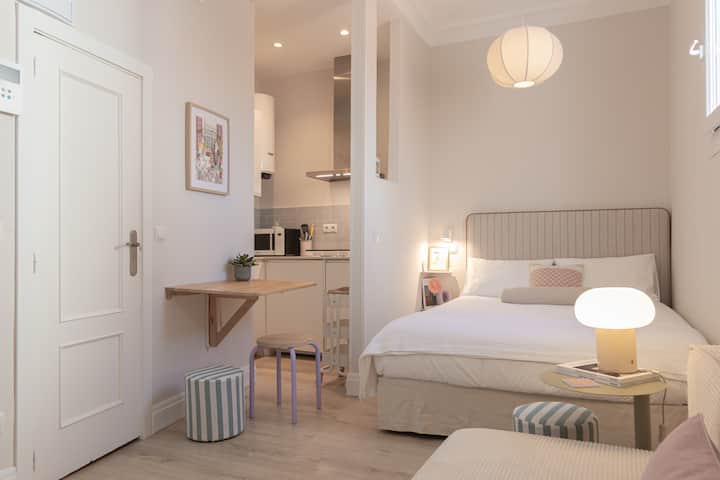 Beautiful Apartment In Madrid Center - Madrid