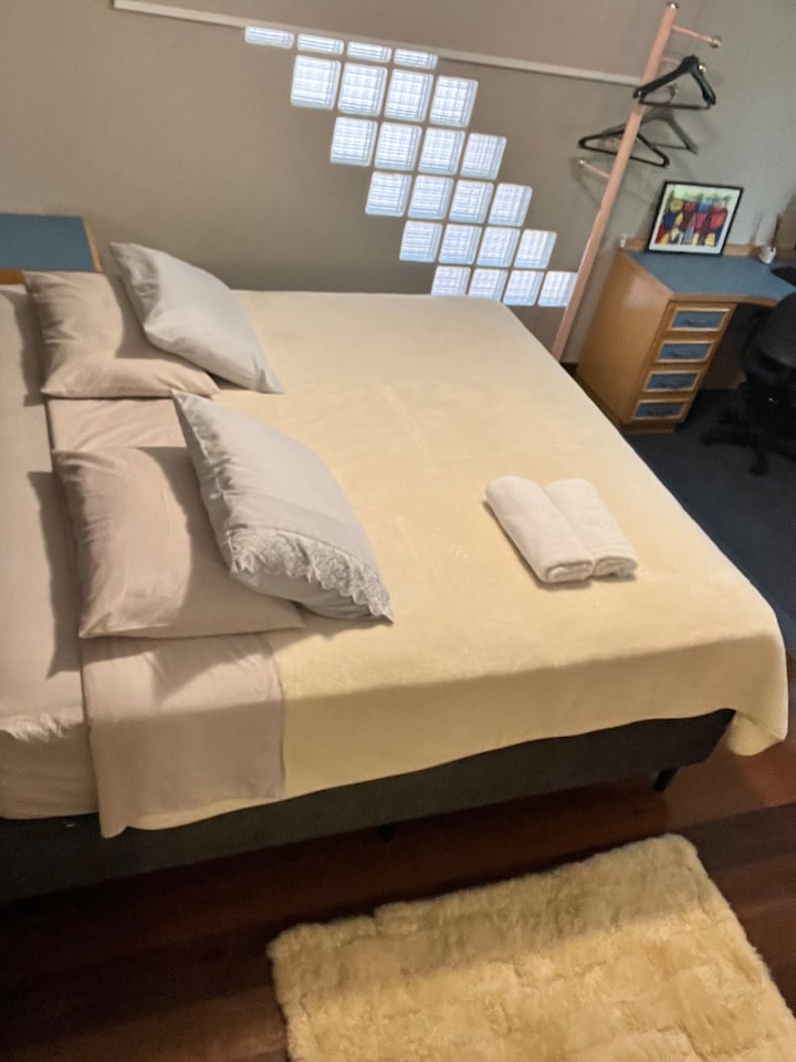 საძინებელი 1