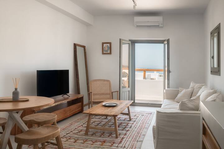 Siora of Paros – Castelis