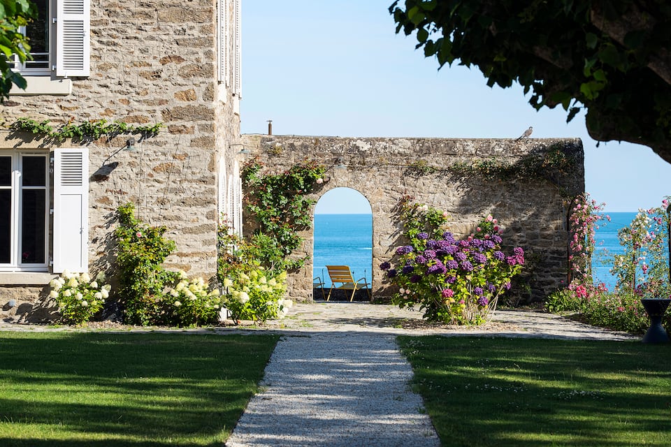 Villa de Colette, a family house above the beach, Saint-Coulomb, Brittany, France, photo 10 of 10