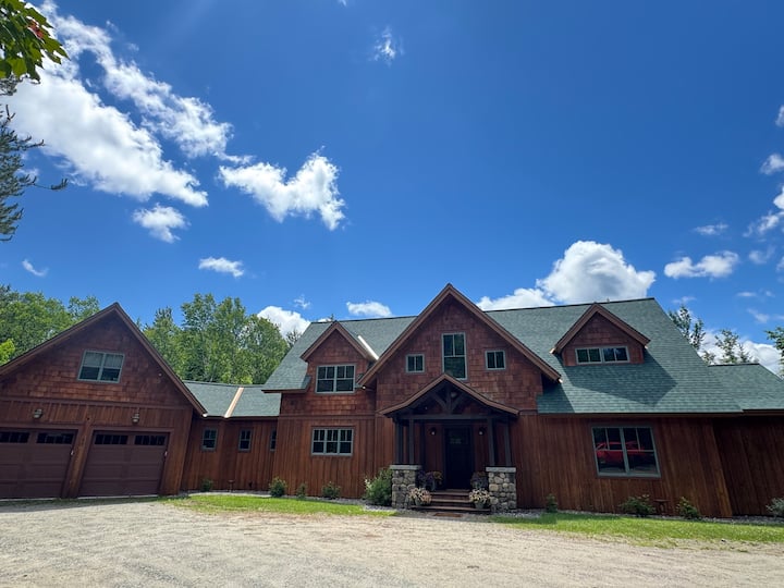 Arrowhead Lodge | Sleeps 18 | Minutes To Main St! - Lake Placid, NY