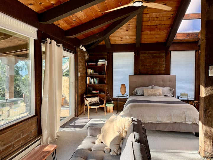 Charming Adobe Brick Studio Cottage With A View - San Jose, CA