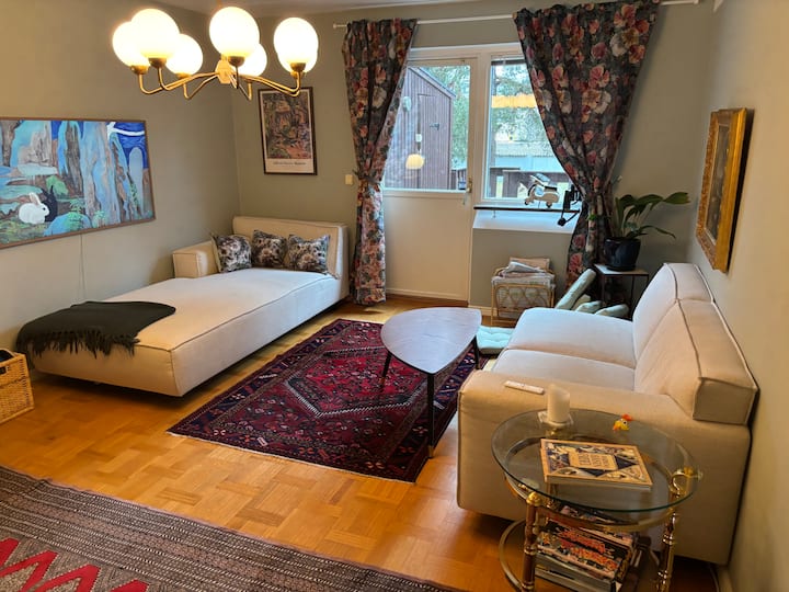 Stort Radhus Med Två Uteplatser Vackra Mälarhöjden - Estocolmo